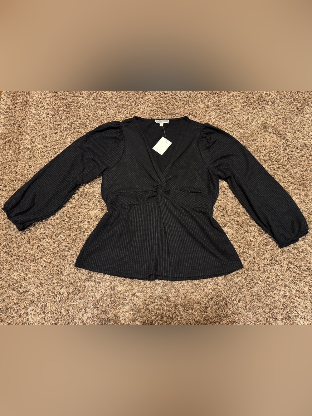 Pleione Black Top